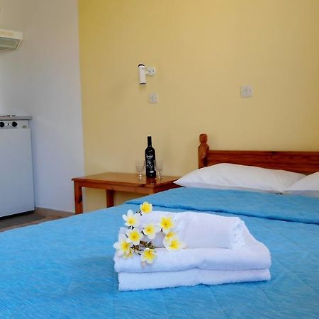 Hotel Katerina Palaiochora Esterno foto
